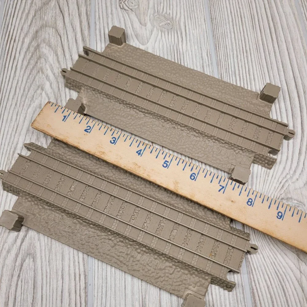 Thomas & Friends Trackmaster Bridge Ramp Track‎ Tan 2009 9 Inch Set 2pc